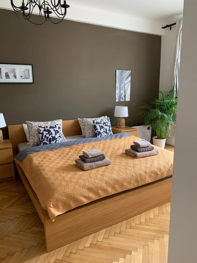 Apartamento Anenska By Charles Bridge 2 Praga Exterior foto