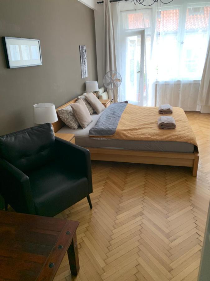 Apartamento Anenska By Charles Bridge 2 Praga Exterior foto